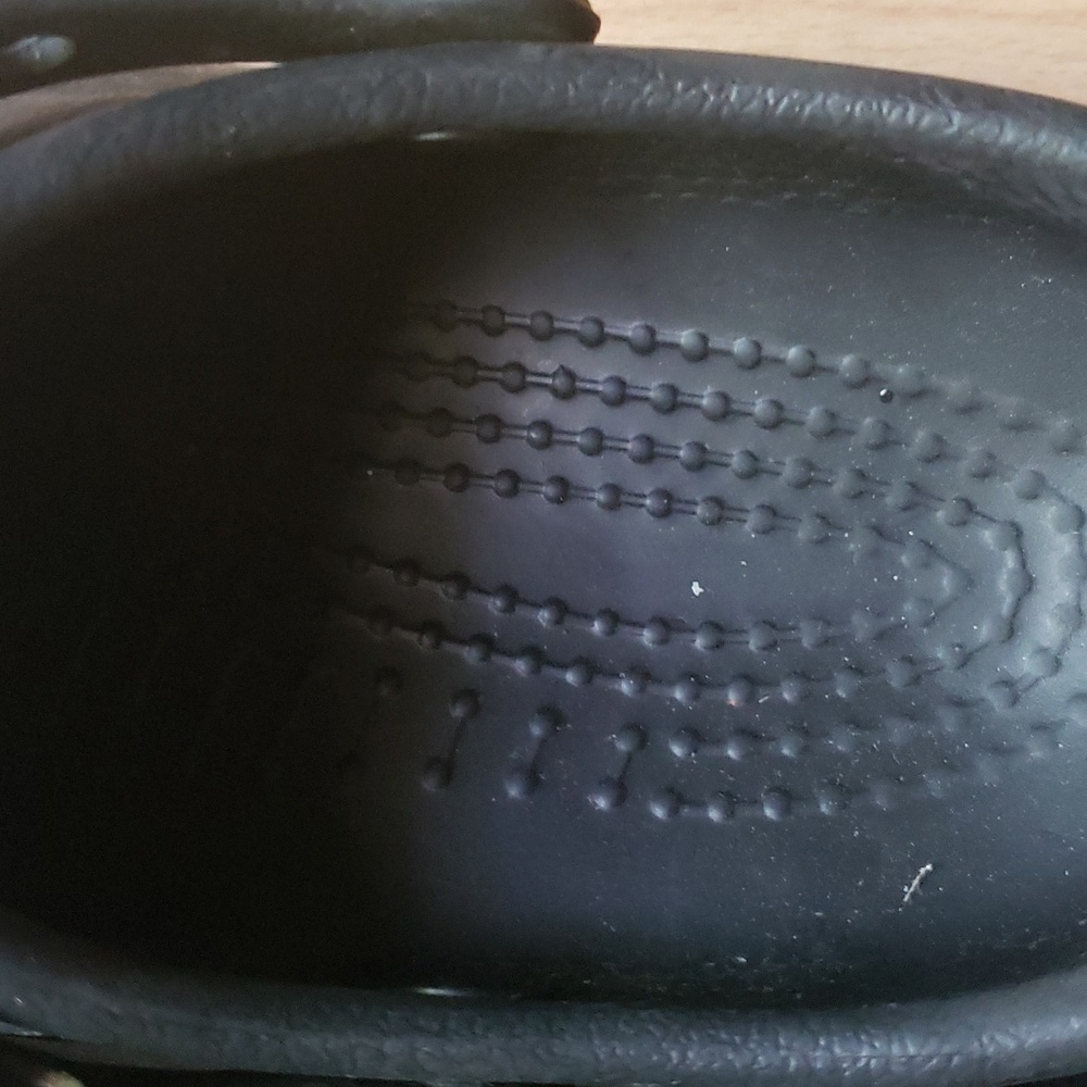 Water Proof Crocs - Picture 5 of 8